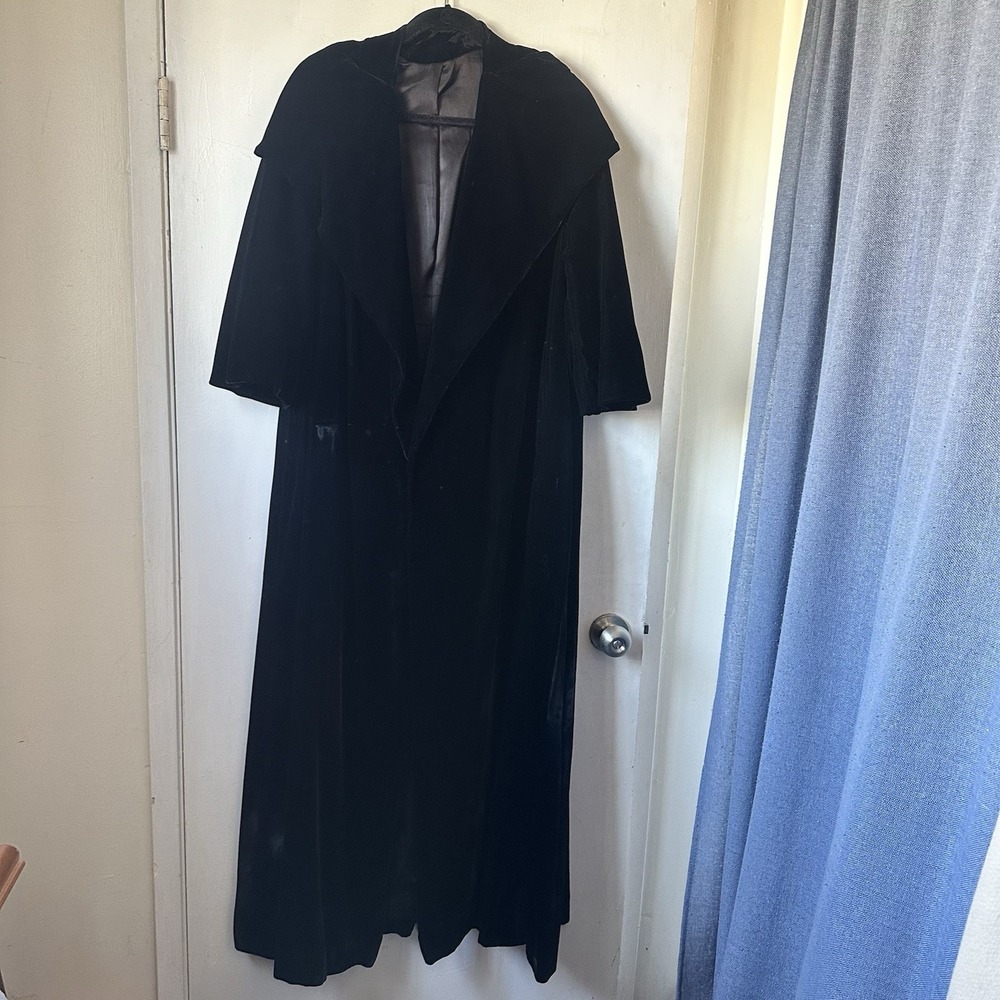Vintage Black Velvet Swing Opera Coat Draped Collar Pockets Union Made L/XL